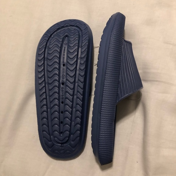 Pillow Slides - Picture 4 of 4